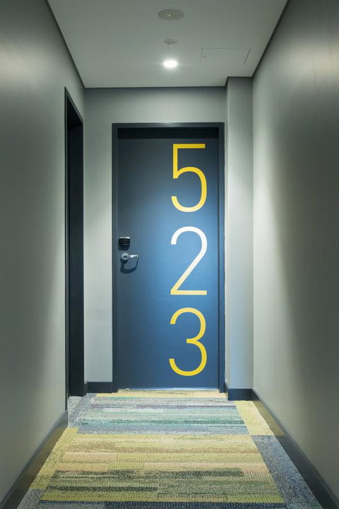 Studio 8 Residences - Adults Only - Tourism Cairns 20