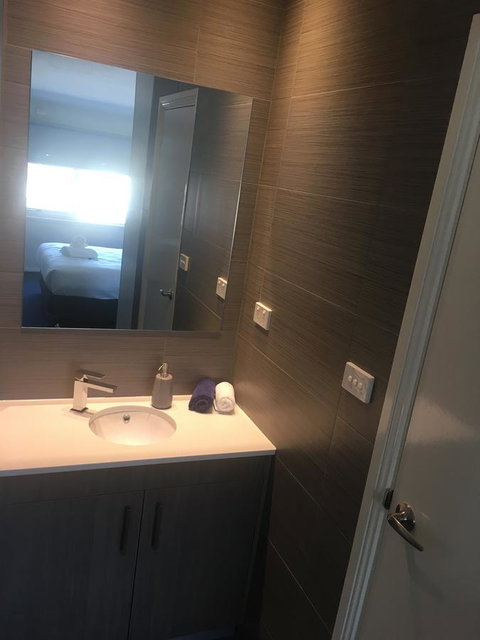 Carlton Suites - Tourism Cairns 31