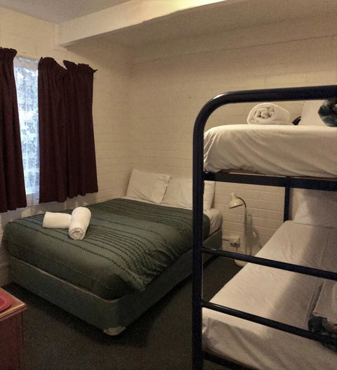 Kon Tiki Apartments - Tourism Cairns 10