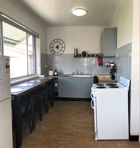 Kon Tiki Apartments - Tourism Cairns 7