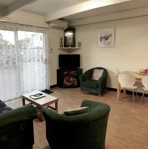Kon Tiki Apartments - Tourism Cairns 11