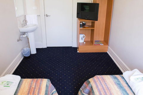 Gardners Inn Hotel - Tourism Cairns 18