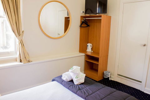Gardners Inn Hotel - Tourism Cairns 24