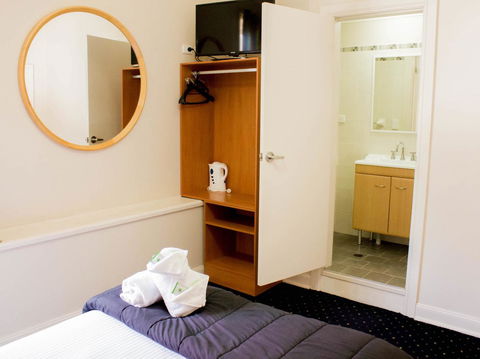 Gardners Inn Hotel - Tourism Cairns 23