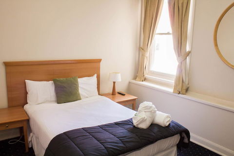 Gardners Inn Hotel - Tourism Cairns 25