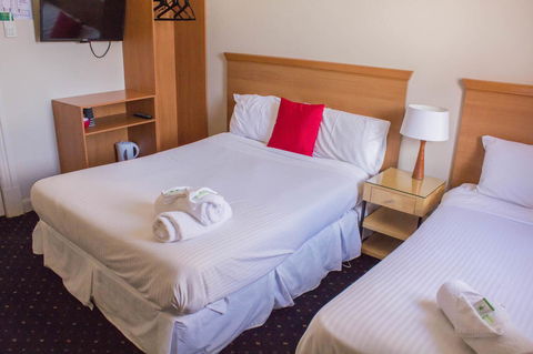 Gardners Inn Hotel - Tourism Cairns 2