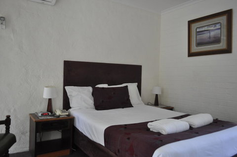 Albury Burvale Motor Inn - Tourism Cairns 12