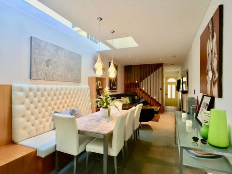 3 Storey Home Close Walk To Fox Studios SCG & City - Tourism Cairns 26