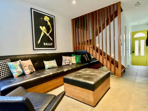 3 Storey Home Close Walk To Fox Studios SCG & City - Tourism Cairns 23