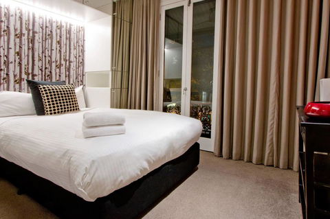 3 Storey Home Close Walk To Fox Studios SCG & City - Tourism Cairns 25