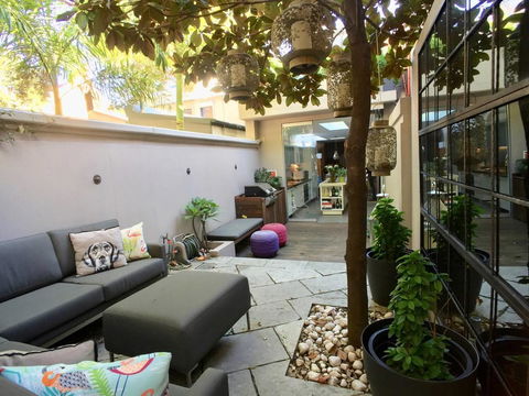 3 Storey Home Close Walk To Fox Studios SCG & City - Tourism Cairns 15