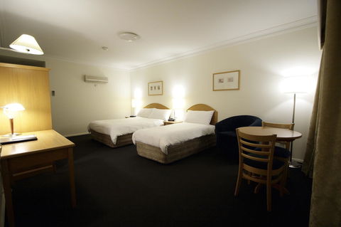 Carlyle Suites & Apartments - Tourism Cairns 6