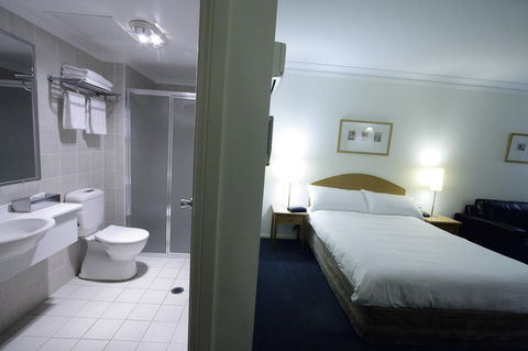 Carlyle Suites & Apartments - Tourism Cairns 9