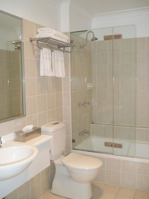 Carlyle Suites & Apartments - Tourism Cairns 22