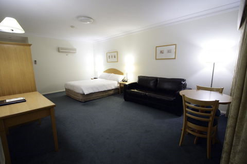 Carlyle Suites & Apartments - Tourism Cairns 8