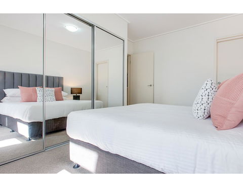 Walk To The Convention Centre, Casino, City - Tourism Cairns 7