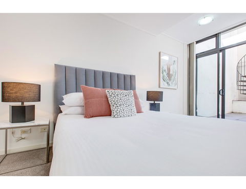 Walk To The Convention Centre, Casino, City - Tourism Cairns 18