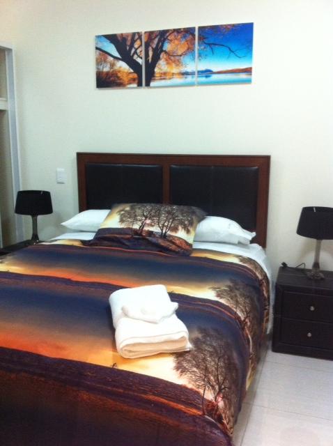 Nomikis\'On The Avenue - Tourism Cairns 13