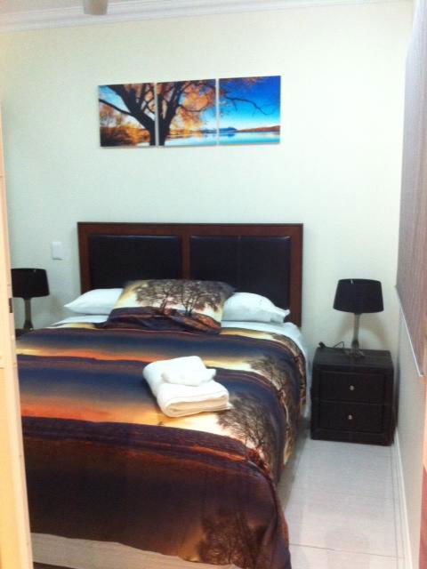 Nomikis\'On The Avenue - Tourism Cairns 21