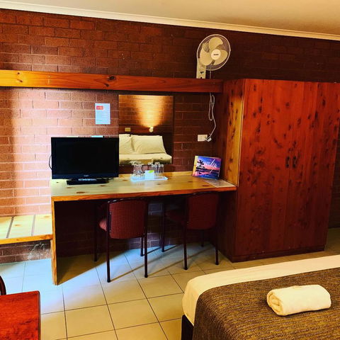 Pine Tree Motel - Tourism Cairns 30