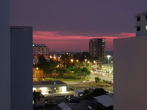 Darwin-Ocean Views, Tropical Getaway, Pool & Aircon - Tourism Cairns 19