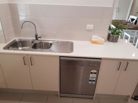 Darwin-Ocean Views, Tropical Getaway, Pool & Aircon - Tourism Cairns 12