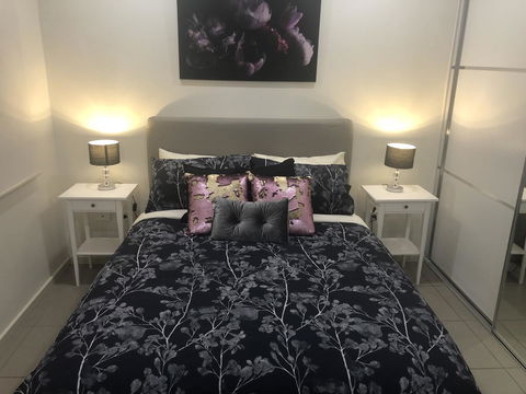 Darwin-Ocean Views, Tropical Getaway, Pool & Aircon - Tourism Cairns 1