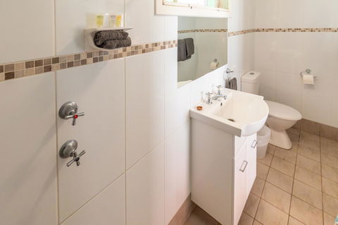 Glen Helen Lodge - Tourism Cairns 22