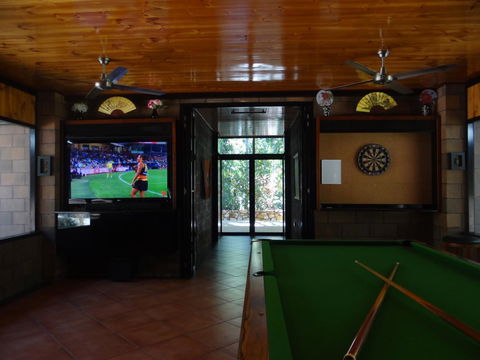 DARWIN'S SHADY ACRES RETREAT - Tourism Cairns 16