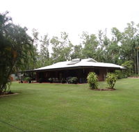 DARWIN'S SHADY ACRES RETREAT - Tourism Cairns
