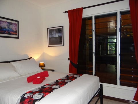 DARWIN'S SHADY ACRES RETREAT - Tourism Cairns 36