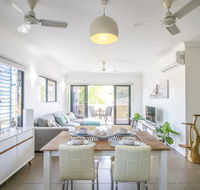 ZEN QUARTERS - The NOMADS PAD Near Nightcliff Markets  Sunset Foreshore - Tourism Cairns