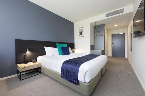 Mantra MacArthur Hotel - Tourism Cairns 0
