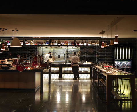 QT Canberra - Tourism Cairns 18