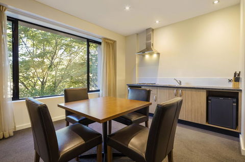 Crowne Plaza Canberra, An IHG Hotel - Tourism Cairns 39