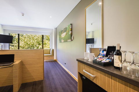 Crowne Plaza Canberra, An IHG Hotel - Tourism Cairns 42