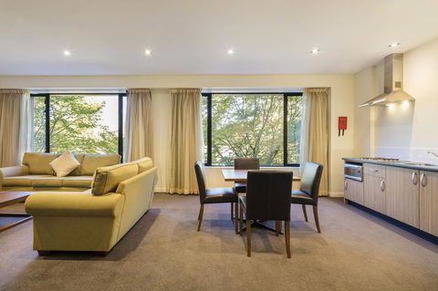 Crowne Plaza Canberra, An IHG Hotel - Tourism Cairns 35