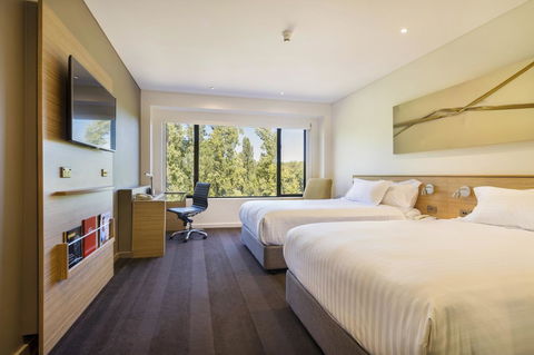 Crowne Plaza Canberra, An IHG Hotel - Tourism Cairns 32