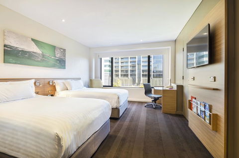 Crowne Plaza Canberra, An IHG Hotel - Tourism Cairns 31