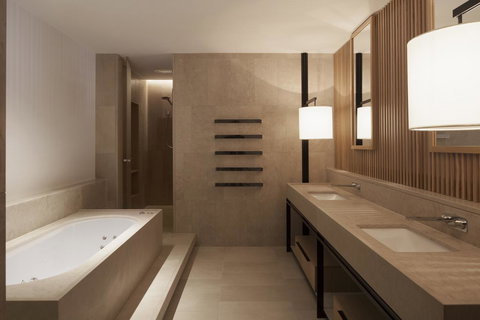 Hotel Realm - Tourism Cairns 19