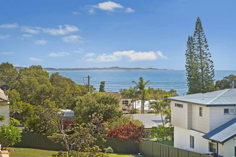 BonniEscape - Tourism Cairns 2