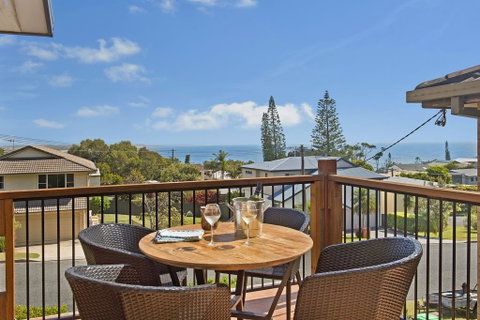BonniEscape - Tourism Cairns 1
