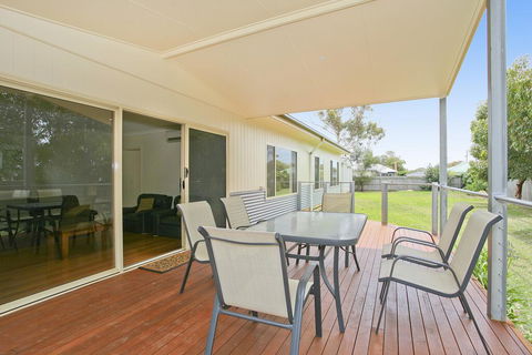 Boston Beach House 46 - Tourism Cairns 2