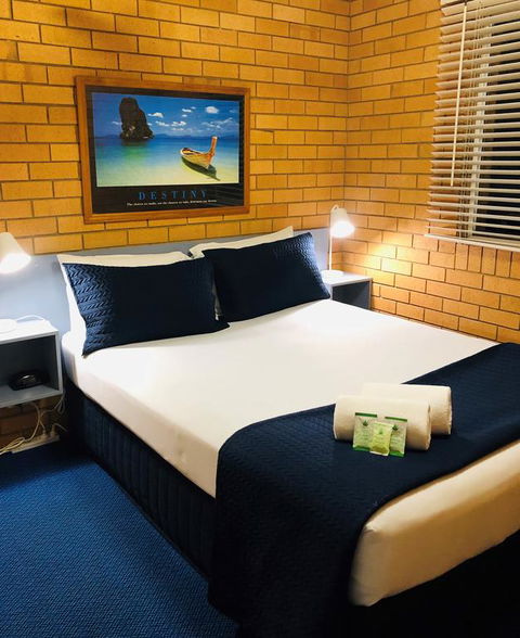 Bosuns Inn Motel - Tourism Cairns 3