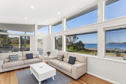 Boulder Bay Rd 1/2 - Fingal Bay - Tourism Cairns 2