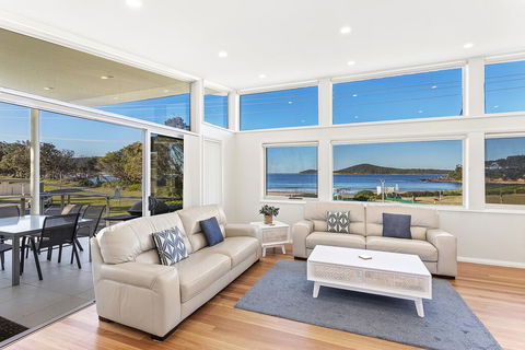Boulder Bay Rd 1/2 - Fingal Bay - Tourism Cairns 0