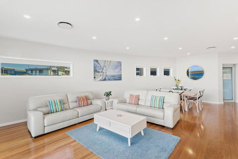 Boulder Bay Rd 2/2 - Fingal Bay - Tourism Cairns 2