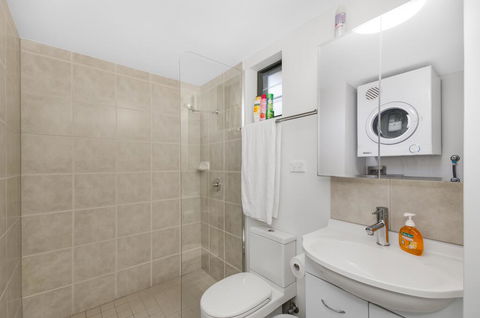 BOUTIQUE APARTMENTS BEACH LOCATION - Tourism Cairns 2