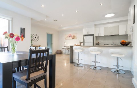 Boutique Stays - Mentone Abode - Tourism Cairns 2