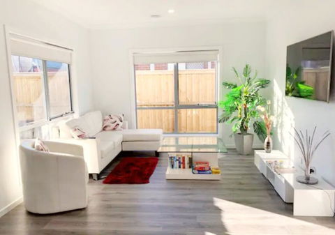 Brand New Home, 10 Mins To Beach, Torquay, Geelong, Deakin, Hospitals - Tourism Cairns 0